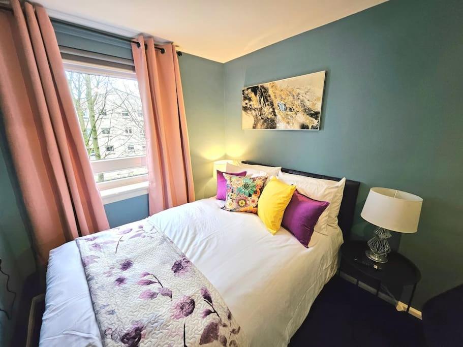 Lovely 3 Bedroom Apartment By Sensational Stay Short Lets & Service Accommodation With 6 Beds Edinburgh Kültér fotó