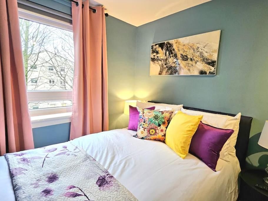 Lovely 3 Bedroom Apartment By Sensational Stay Short Lets & Service Accommodation With 6 Beds Edinburgh Kültér fotó